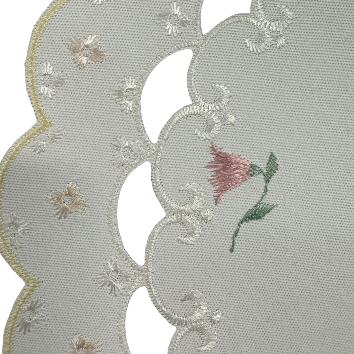 Deckchen Rund Plauener Spitze 26 cm – Creme-Rosé Blumenmuster aus Plauener Spitze von Wimpelberg