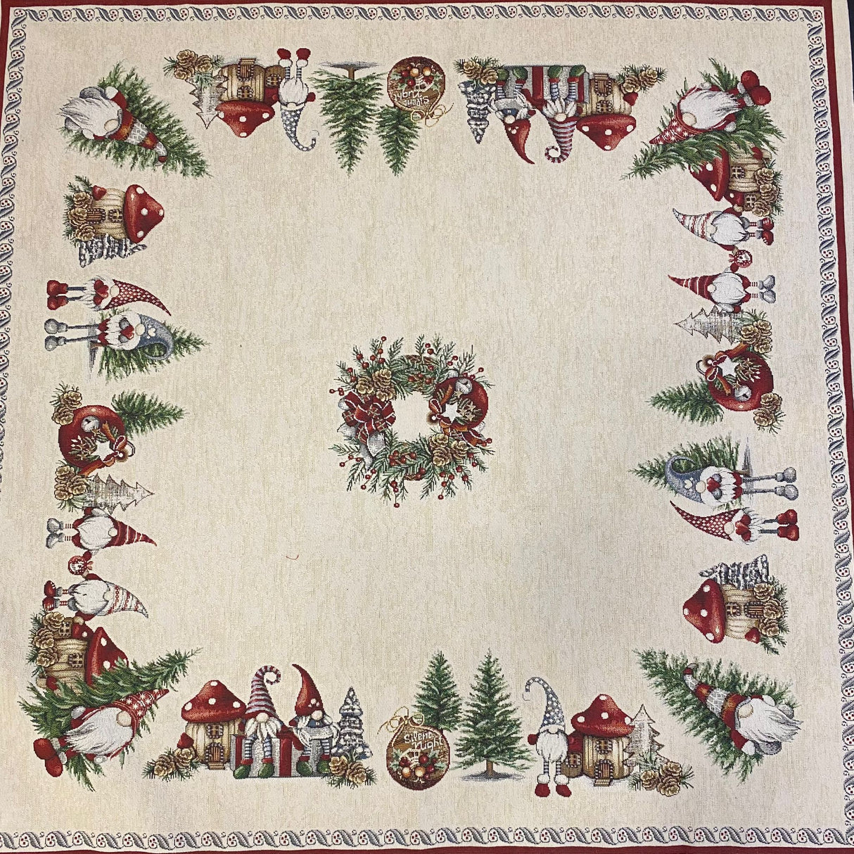 Weihnachtsdecke 100x100 cm – Gobelin Weihnachten Wichtel mit Pilz von Wimpelberg