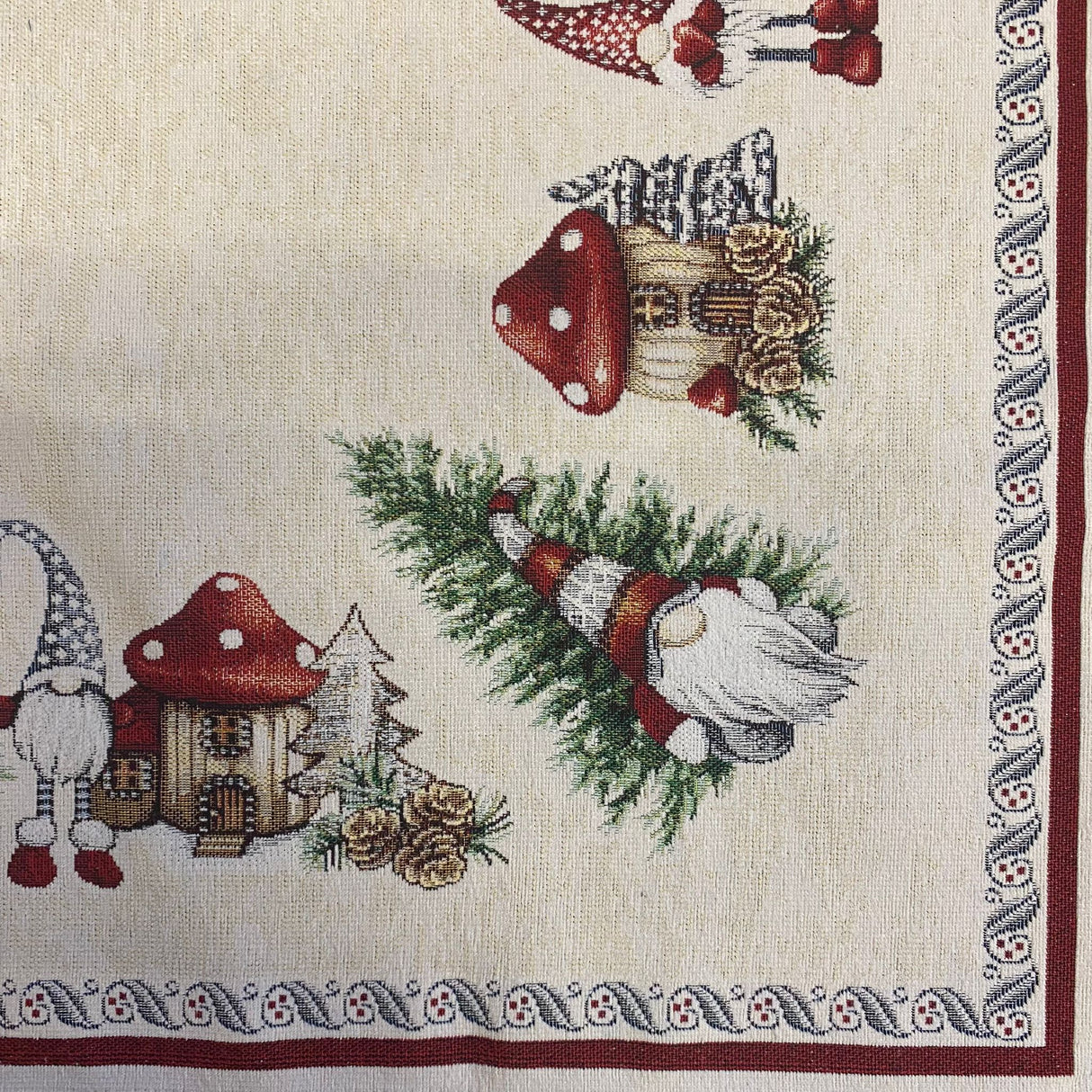 Weihnachtsdecke 100x100 cm – Gobelin Weihnachten Wichtel mit Pilz von Wimpelberg