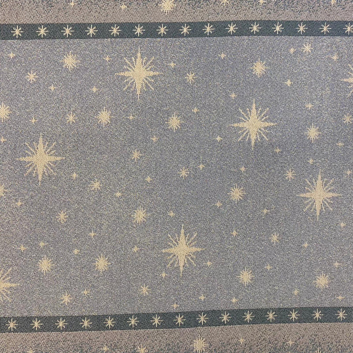 Weihnachtsläufer "Bescherung" Winterlandschaft mit Weihnachtsmann – 38x100 cm von Wimpelberg