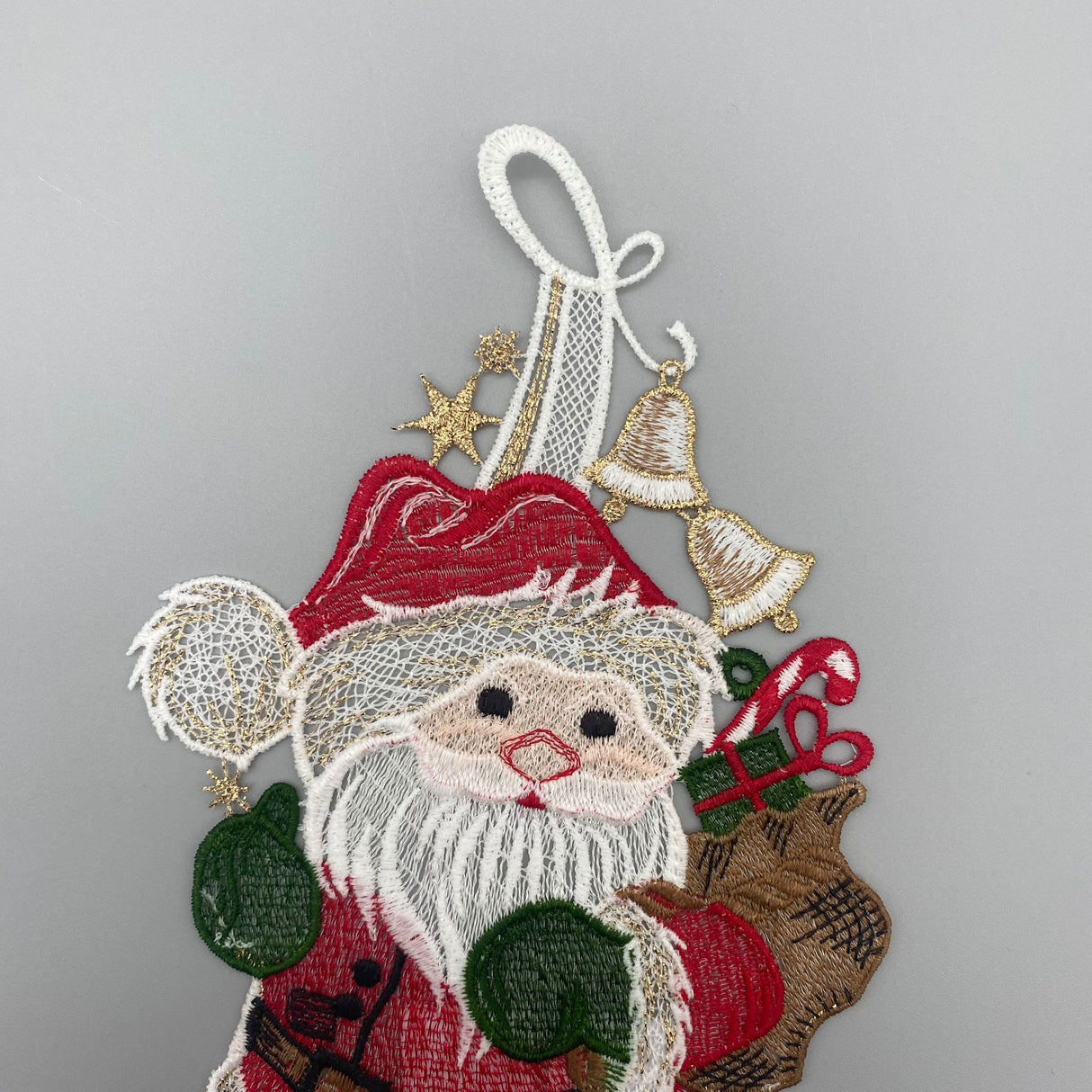 Fensterbild "Weihnachtsmann" – Plauener Spitze | Weihnachten Fensterdeko von Wimpelberg