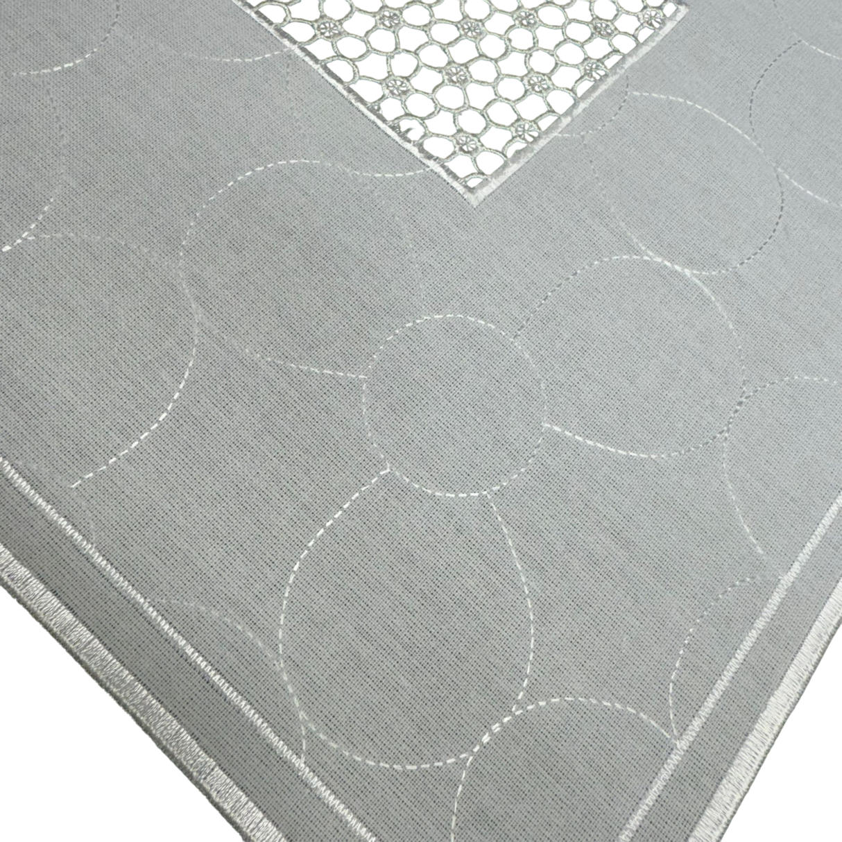 Tischläufer Plauener Spitze Wollweiß – Plauener Spitze | Ganzjahres Deko von Wimpelberg