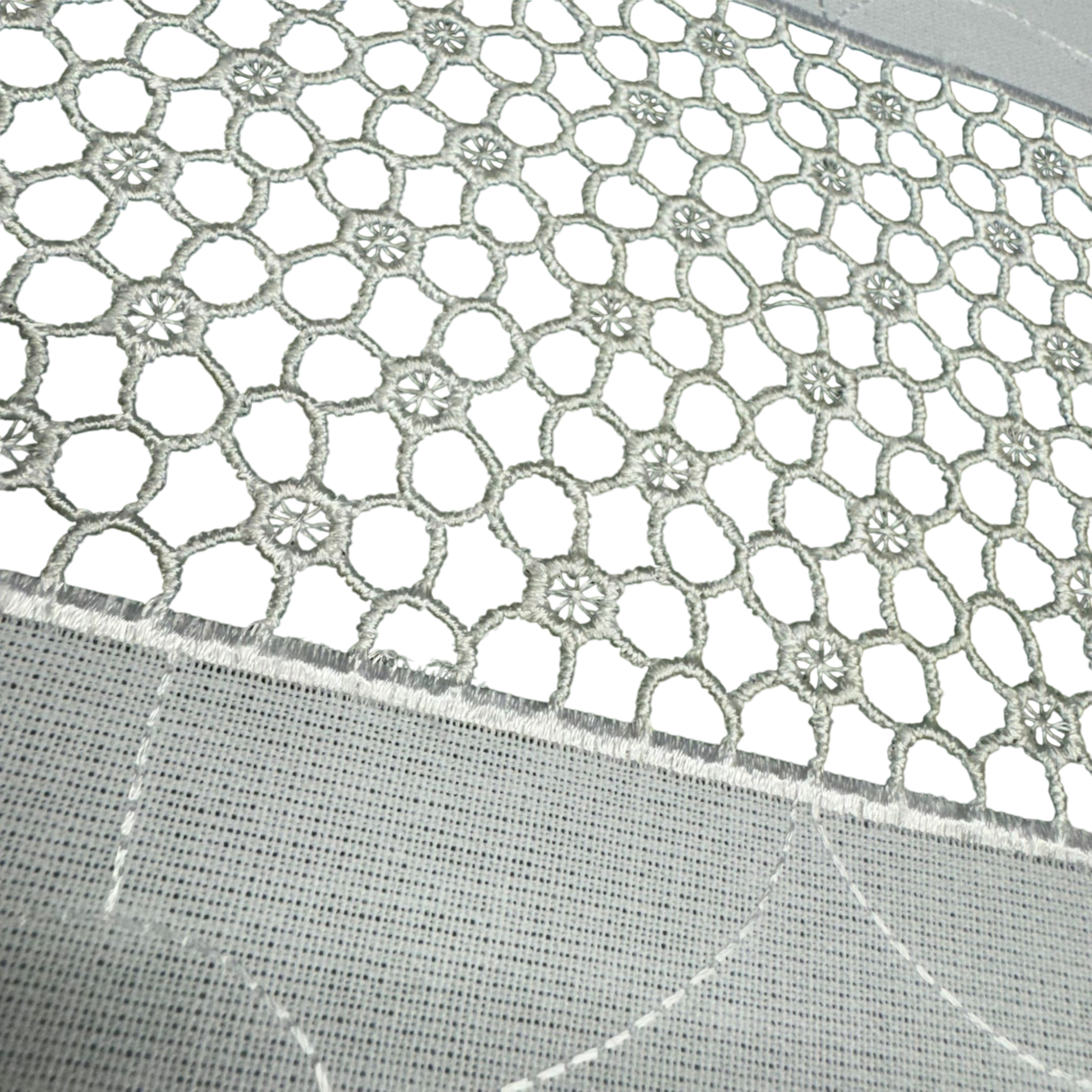 Tischläufer Plauener Spitze Wollweiß – Plauener Spitze | Ganzjahres Deko von Wimpelberg