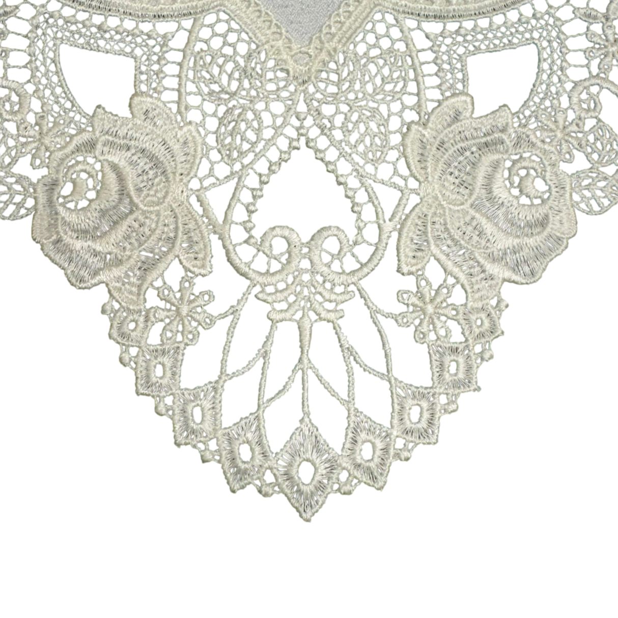 Tischläufer Plauener Spitze Wollweiß mit Applikationen – Plauener Spitze von Wimpelberg