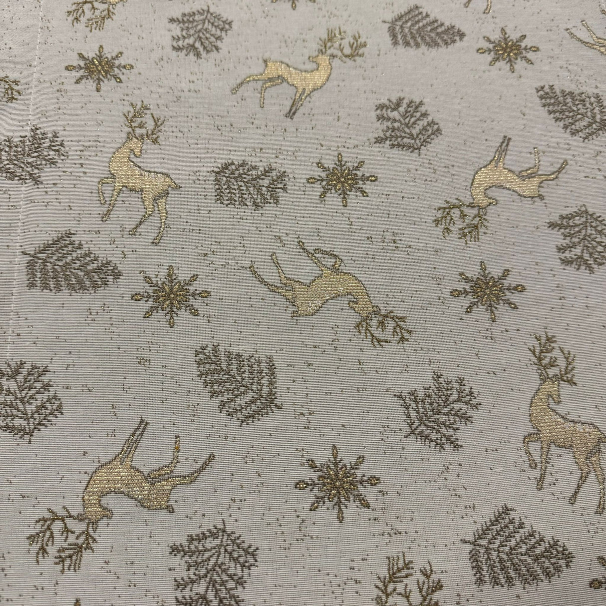 Tischläufer Winter "Florian" – Glänzender Tischläufer für den Winter von Wimpelberg