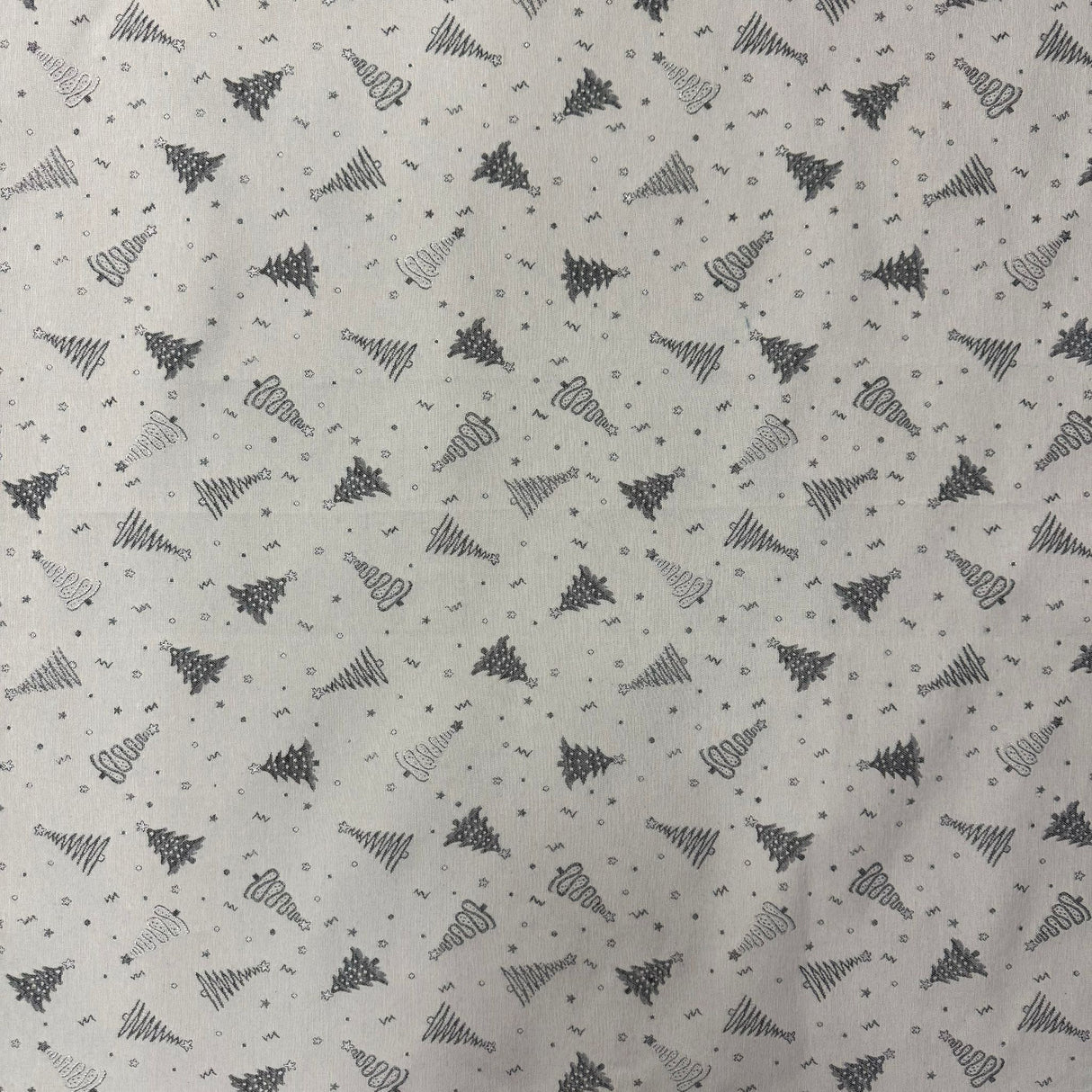 Weihnachtsdecke "Sturm" 100x100 cm – Grau mit Weihnachtsbäumen von Wimpelberg