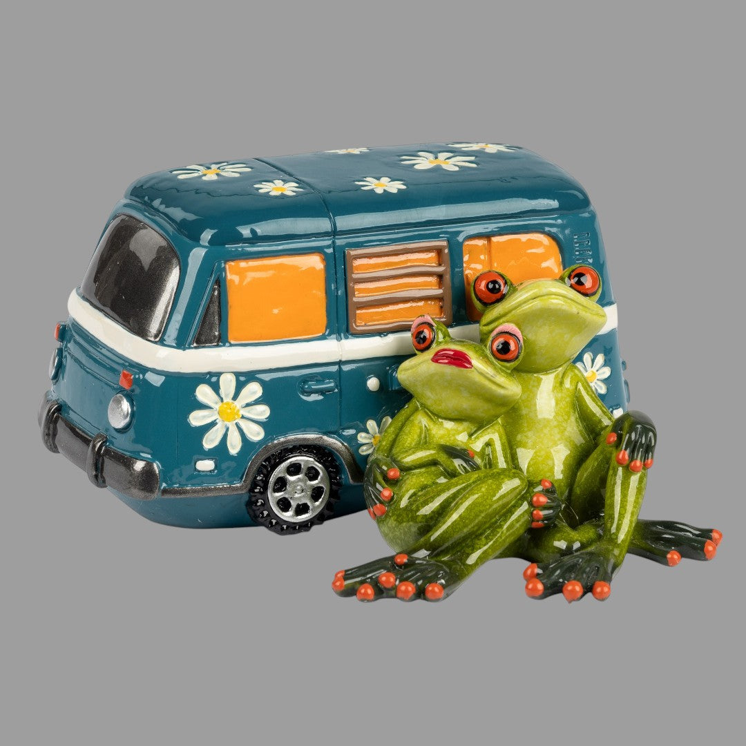 Dekofigur Froschpaar Campingurlaub mit Van – Formano Froschhausen