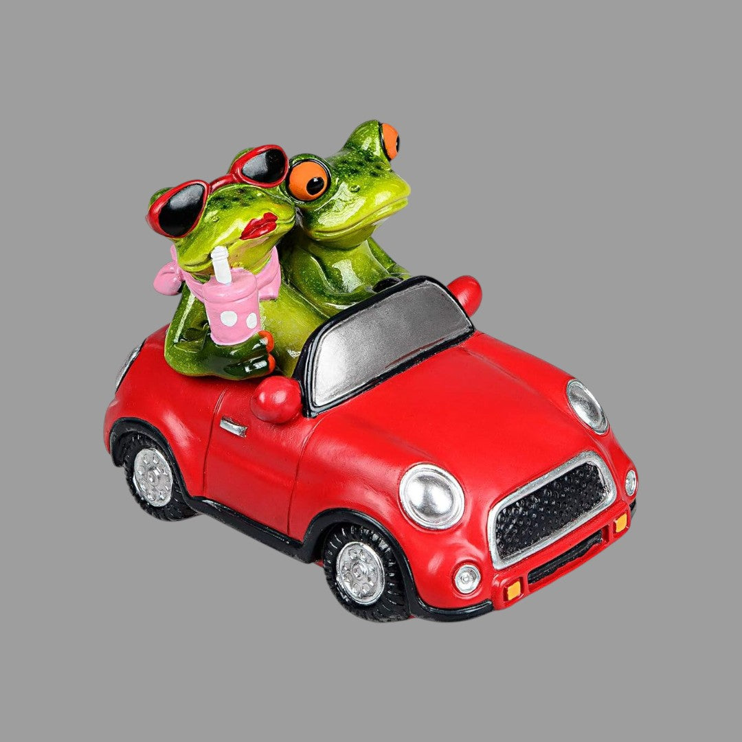 Dekofigur Froschpaar im Auto 10 cm – Formano Froschhausen