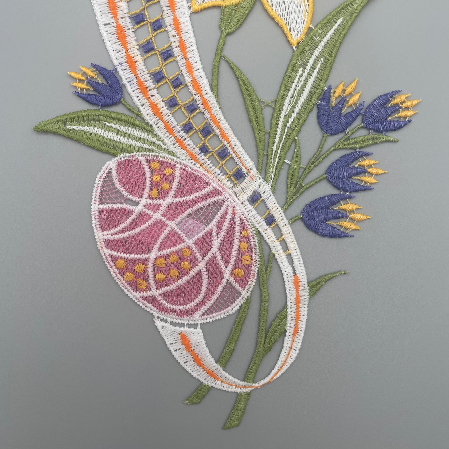 Fensterbild Ostern Narzisse mit Osterei   von Wimpelberg