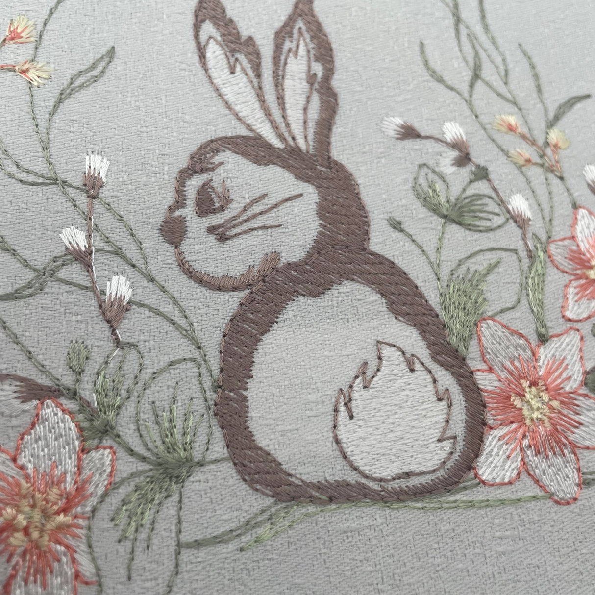 Osterläufer Osterhase mit Blumen | Osterdeko   von Wimpelberg