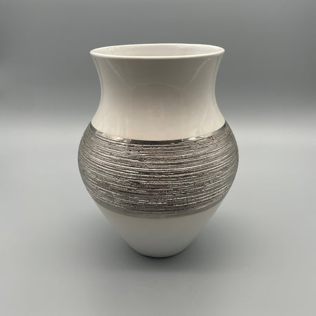 Vase aus Keramik - weiß-silber   von Wimpelberg