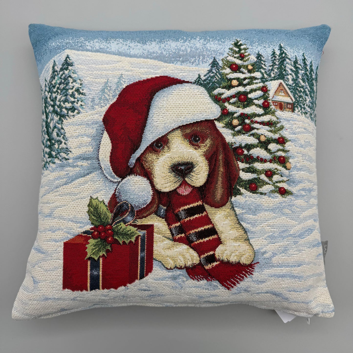 Gobelin Kissen Weihachten Kissenbezug – Hund mit Weihnachtsmütze 45x45   von Wimpelberg