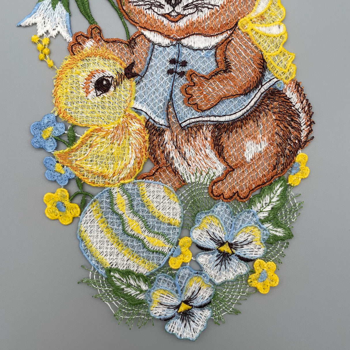 Plauener Spitze Fensterbild Ostern Hase mit Küken   von Wimpelberg