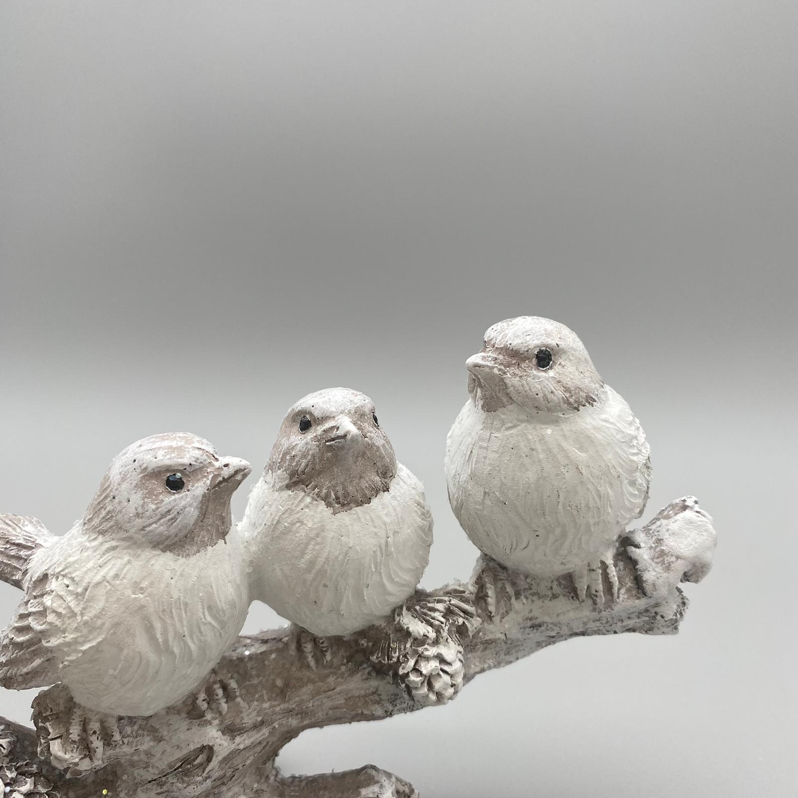 Deko Vogelgruppe auf Ast | handbemaltem Kunststein | Dekofigur Winter   von Wimpelberg