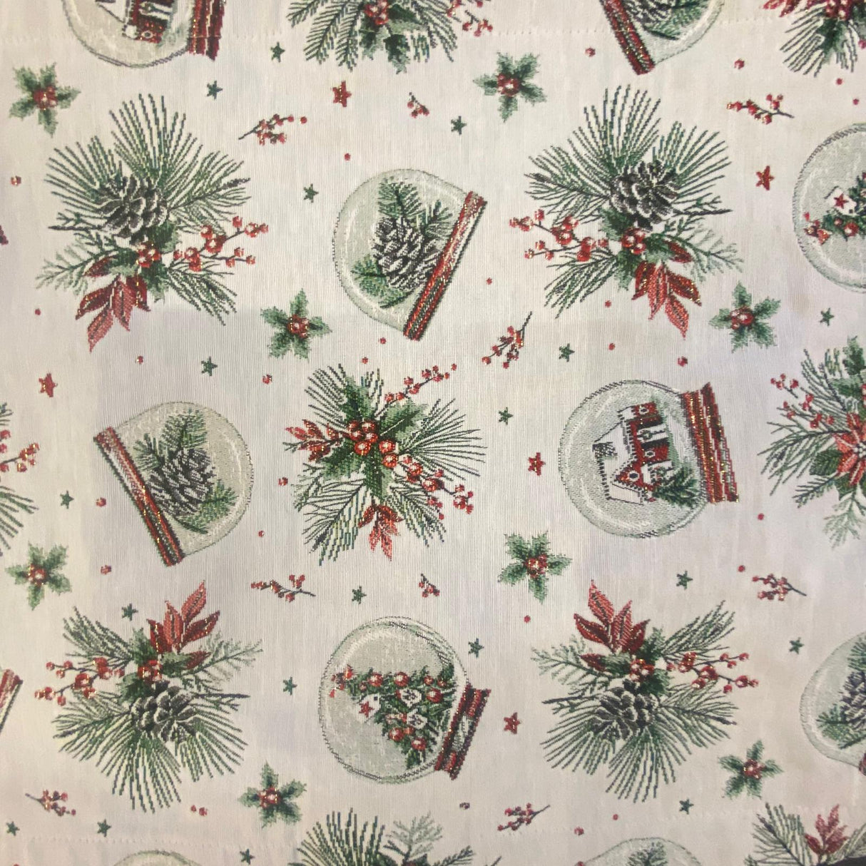 Läufer Weihnachten Schneekugeln Schnee – 38x130 cm | Weihnachtsläufer Tischdeko   von Wimpelberg